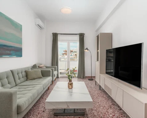 Charming Two-Bedroom Apartment Near Pasalimani